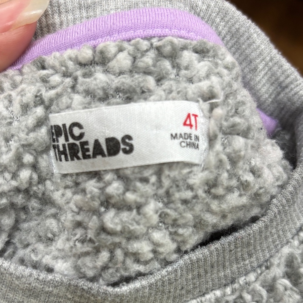 Epic Threads Gray Penguin Sweatshirt size 4T - Picture 4 of 4